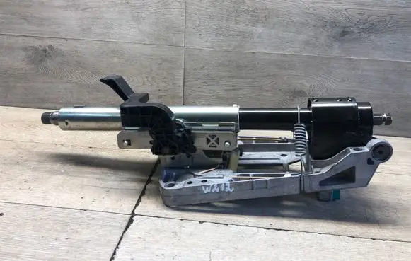 Mercedes-Benz E W212 Steering wheel axle 204462206