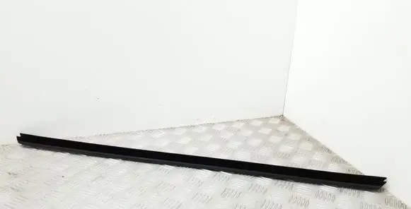 Seat Leon (5F) Rubber seal front door window/glass 5F4837471 5F4837472