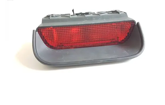 Honda CR-V Third/center stoplight P6939