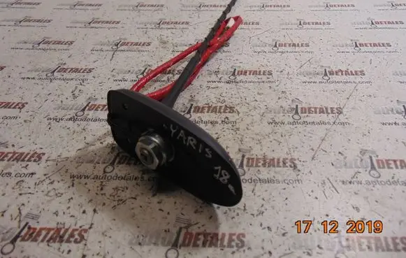 Toyota Yaris Radio antenna V309075C