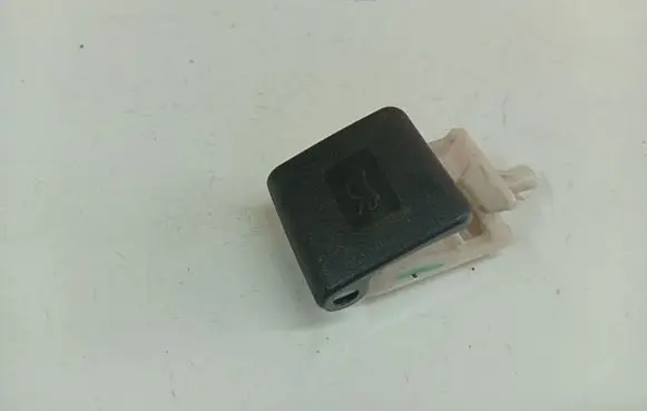 Toyota Yaris Engine bonnet (hood) release handle