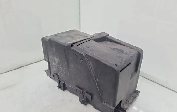 Ford Mondeo MK IV Battery box tray 6G9110723A