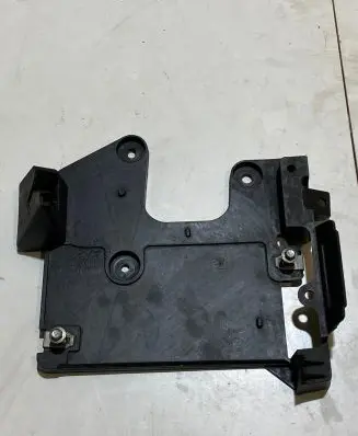Ford Mustang VI Other engine bay part FR3A12A692BE