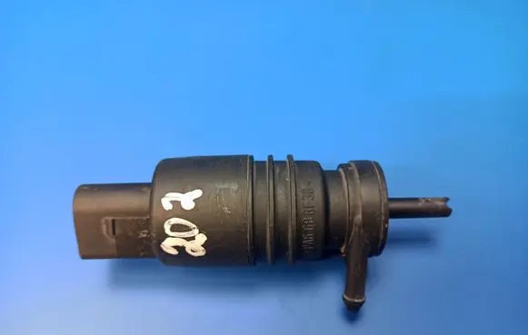 Mercedes-Benz C W202 Windscreen/windshield washer pump