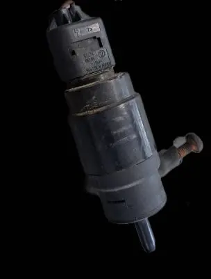 BMW X3 E83 Windscreen/windshield washer pump 8364516