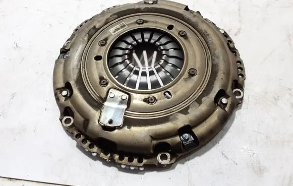 Renault Trafic III (X82) Pressure plate 302102826R