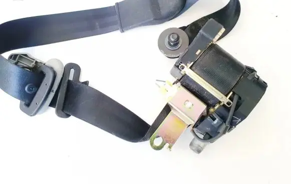 Mazda 626 Front seatbelt 65484b