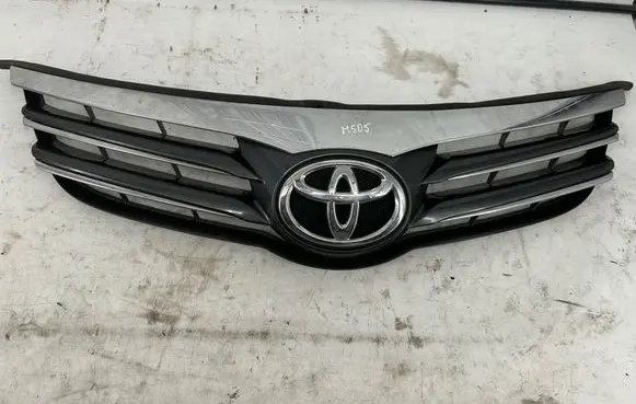 Toyota Avensis T270 Front grill 5310105040 5310105050 5311105080