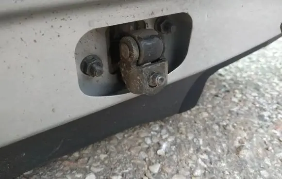 Volvo V50 Rear door check strap stopper