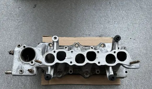 Mitsubishi Pajero Intake manifold MD148229