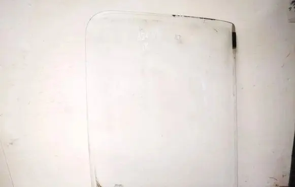 Peugeot Boxer Front door window glass four-door