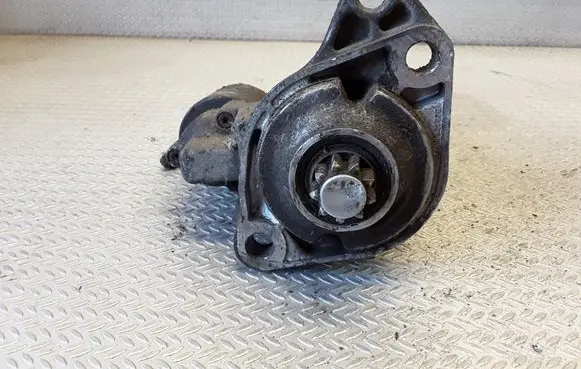 Skoda Octavia Mk1 (1U) Starter motor 001121006