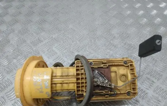 Seat Leon (1P) Fuel level sensor 1K0919050D