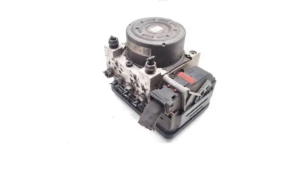 Volkswagen Golf Cross ABS Pump 5Q0614517T 5Q0907379AA