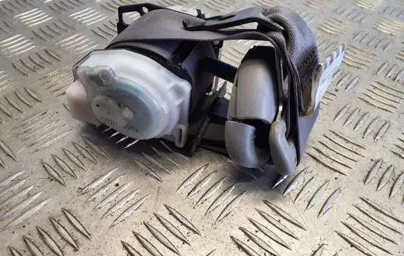 Mitsubishi Grandis Third row seat belt TKAB2N697