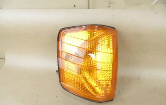 Mercedes-Benz 190 W201 Front fender indicator light 4600159210