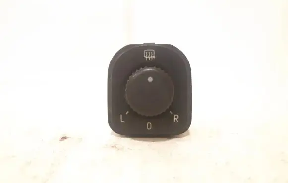 Volkswagen PASSAT B6 Wing mirror switch 1K0959565H 057701S