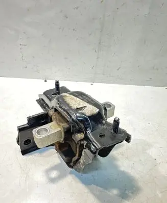 Seat Ibiza IV (6J,6P) Engine mount bracket 6Q0199555