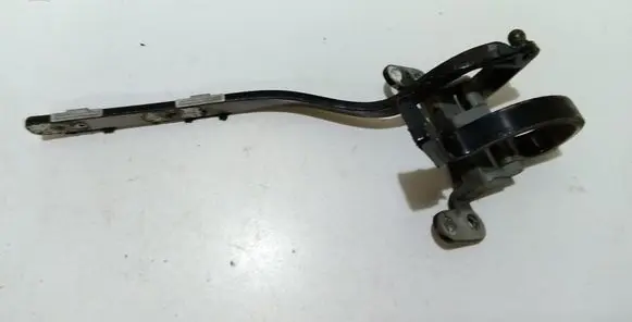 Volkswagen Touareg I Tailgate/trunk/boot hinge 7L6827302C