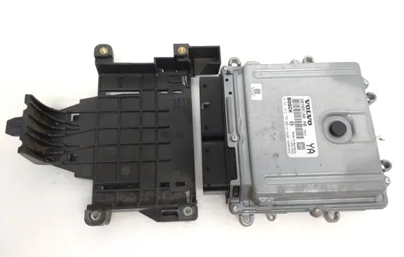 Volvo XC70 Engine control unit/module 30785100 0281012765 30729835