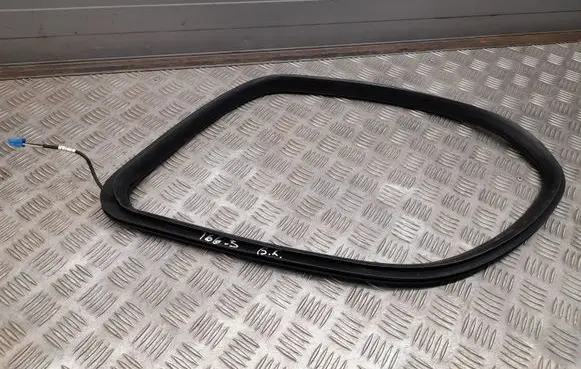 Mercedes-Benz GL X166 Rear side glass trim A1666700139