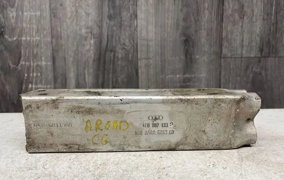 Audi A6 Allroad C6 Front bumper shock/impact absorber 4F0807133 606360