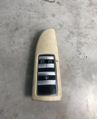 Mercedes-Benz S W221 Electric window control switch A2218214651 P010534