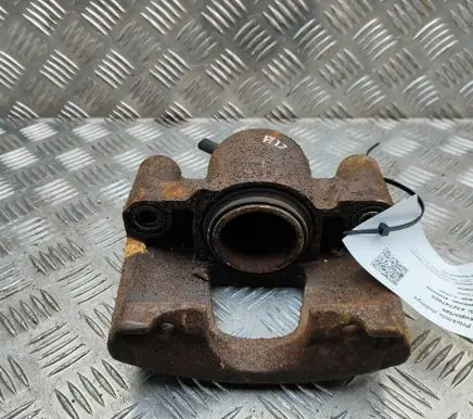 Chevrolet Camaro Front brake caliper