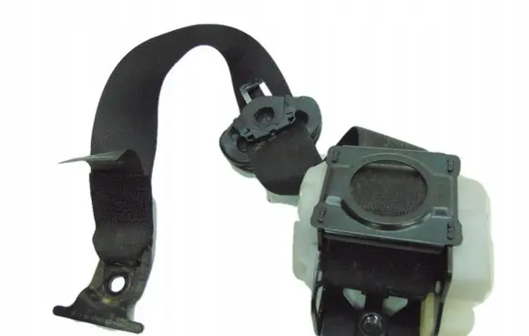 Cadillac BLS Rear seatbelt