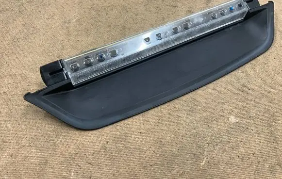 BMW 3 E46 Third/center stoplight 63256905492 6905492