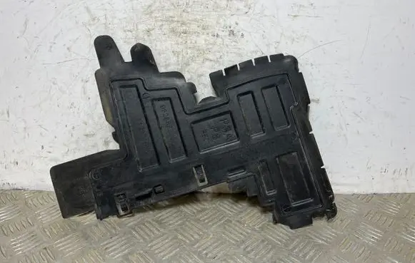 Peugeot 5008 II Intercooler air guide/duct channel 9828683180