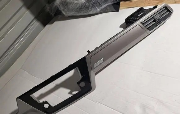 Volkswagen Touran III Panel trim 5TB858416A