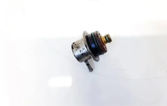 Audi A4 S4 B6 8E 8H Fuel pressure sensor 0280160575 078133534c