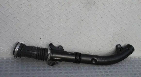 Suzuki SX4 S-Cross Air intake hose/pipe