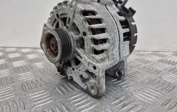 Mercedes-Benz E W213 Generator/alternator A0009063903 EG20S013 117051417