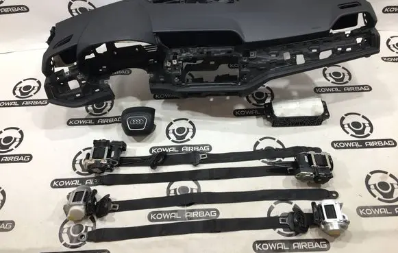 Audi Q3 F3 Dashboard 83B85700124A 83A880204D 83A880204E