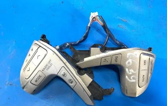 Toyota Camry Steering wheel buttons/switches 8425006040