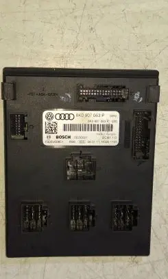 Audi A4 S4 B8 8K Comfort/convenience module 8K0907063 10030001 F005V00851