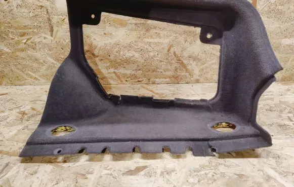 Trunk/boot side trim panel