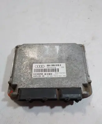 Audi A3 S3 8L Engine control unit/module 06A906019E 5WP4324