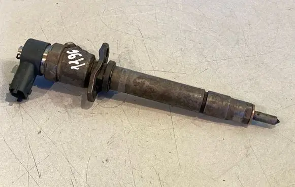 Volvo V70 Fuel injector 8658352 0445110078