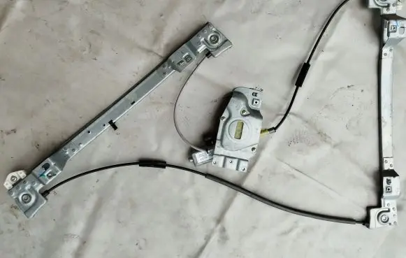 Mercedes-Benz Citan W415 Front door window regulator with motor 128001182B