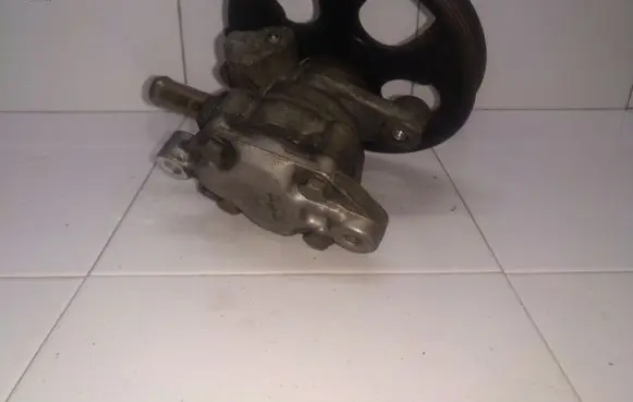 Mitsubishi Space Star Power steering pump