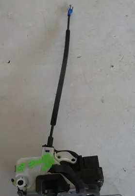 Chevrolet Cruze Front door lock 13578277