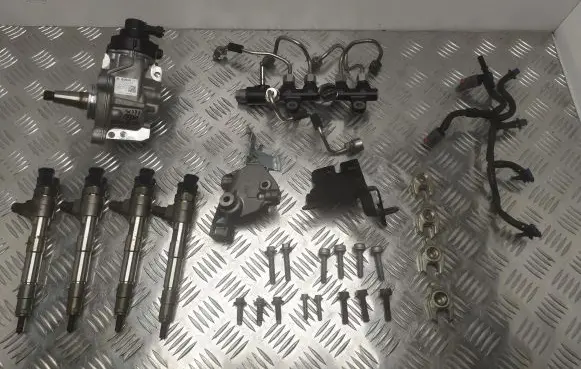 Mercedes-Benz A W177 Fuel injector