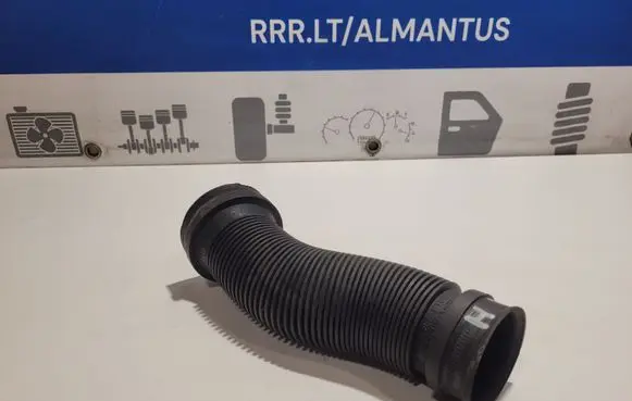 Opel Astra H Air intake hose/pipe 13105267