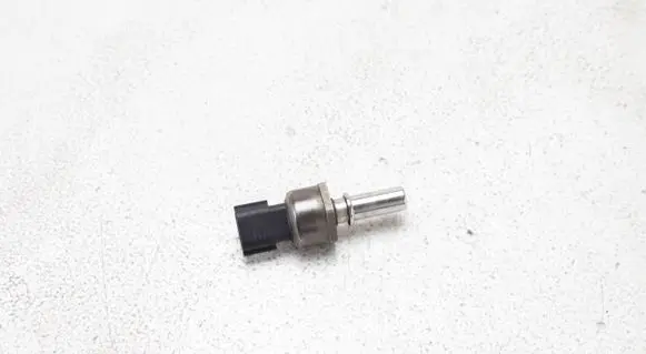 Nissan X-Trail T32 Fuel pressure sensor 166398000R