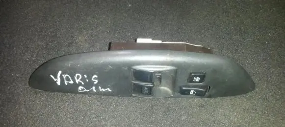 Toyota Yaris Electric window control switch 0122y21 Nenustatyta