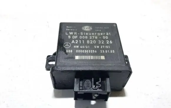 Mercedes-Benz E W211 Light module LCM 2118203226