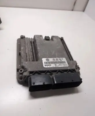 Volkswagen Golf V Engine control unit/module 03G906016ET 1039S05033 0281011843